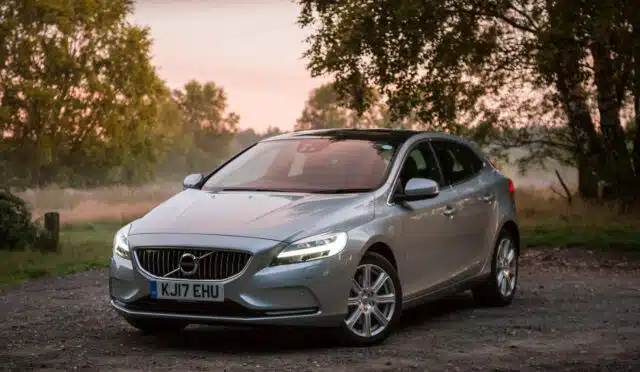 Volvo_V40_facelift