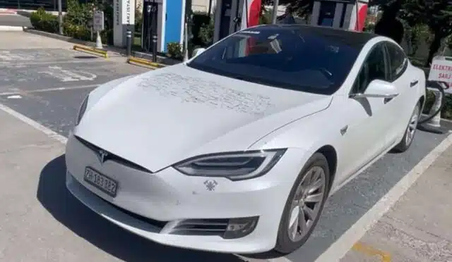 Tesla Model S P100D:GELECEĞE DÖNÜŞ