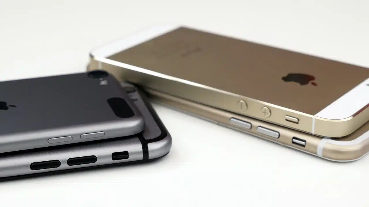 Eski iPhone’lar 1 Ay Sonra “Akılsız” Olacak!
